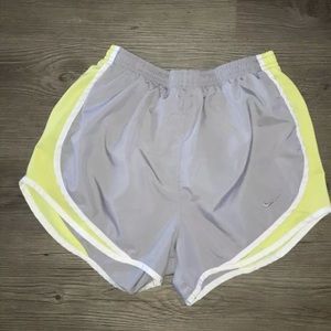 Gray women’s Nike Dri Fit athletic shorts EUC